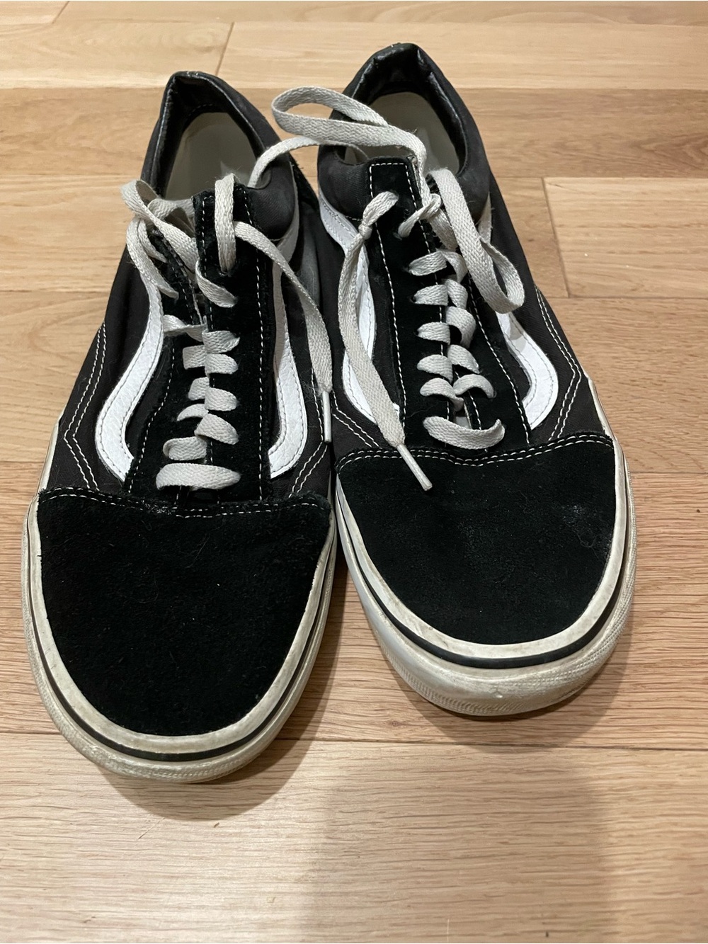 Vans Black and White Old Skool Men's Skate Sneakers Men’s Size 10